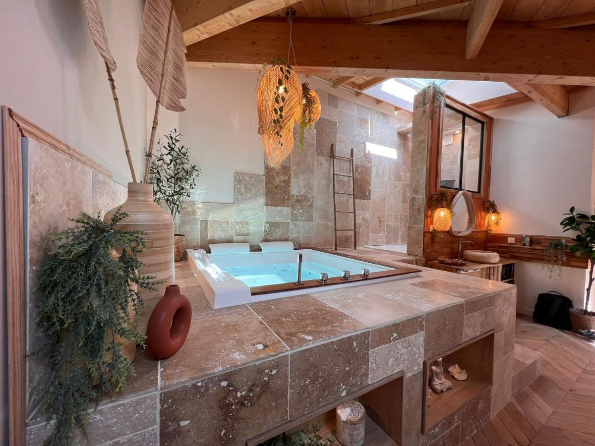 Suite Bali Les Petits Plaisirs Angers Exteriör bild